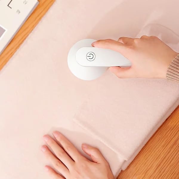 Sakerplus Electric Lint Remover Rechargeable,Cordless Fabric Shaver for Clothes, Sweaters, Blankets,Portable Fuzz Remover with LED Light (Green)
