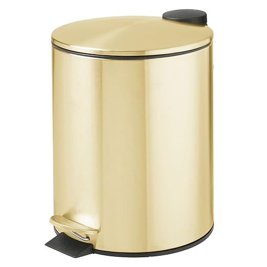 mDesign Metal 1.3 Gallon/5 Liter Round Step Trash Wastebasket, Garbage Container Bin with Lid for Bathroom, Powder Room, Bedroom, Kitchen, Craft Room, Office - Removable Liner Bucket - Soft Brass