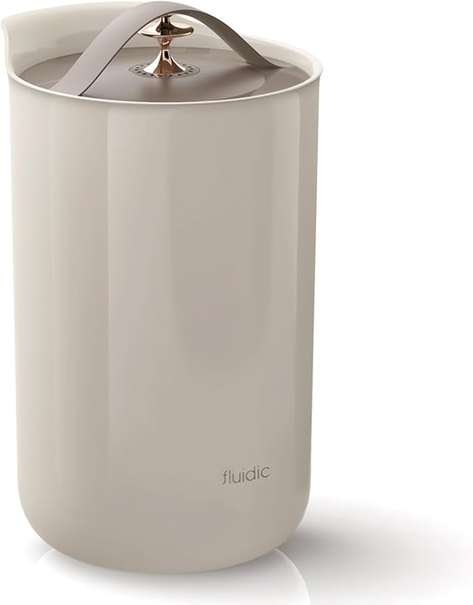 Carrotez Compost Bin for Kitchen Countertop, 0.8 Gallon (3 Liter) Small Food Waste Mini Compost Bin with Lid, Odorless Vacuum Seal, Stain Resistant - Beige