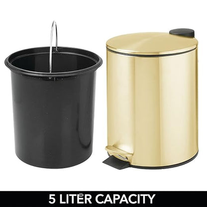 mDesign Metal 1.3 Gallon/5 Liter Round Step Trash Wastebasket, Garbage Container Bin with Lid for Bathroom, Powder Room, Bedroom, Kitchen, Craft Room, Office - Removable Liner Bucket - Soft Brass