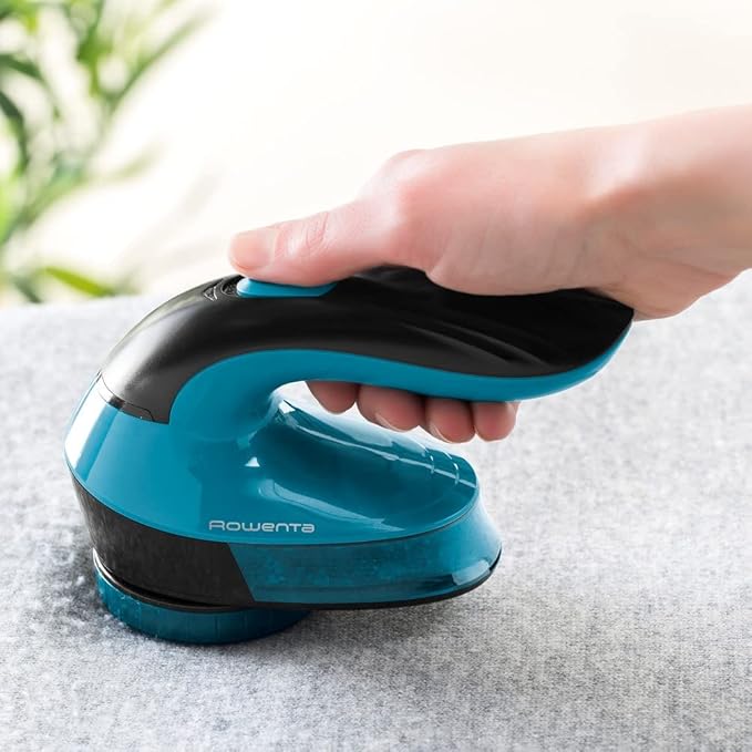 Rowenta JA1011 Portable Lint Remover Shaver with Adjustable Shave Height, Fabric Defuzzer, Blue