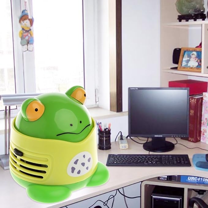 Table Cleaner, Desktop Vacuum Cartoon Mini Frog Dust Catcher Assistance Keyboard Cleaning Dust Sweeper for Home Office
