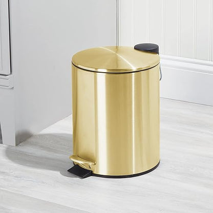 mDesign Metal 1.3 Gallon/5 Liter Round Step Trash Wastebasket, Garbage Container Bin with Lid for Bathroom, Powder Room, Bedroom, Kitchen, Craft Room, Office - Removable Liner Bucket - Soft Brass