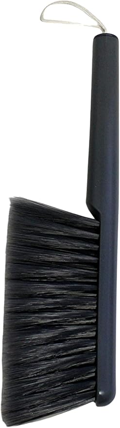 Multi Purpose Hanging Brush and Dustpan Set Sleek Modern Design Compact for Easy Storage (Green)
