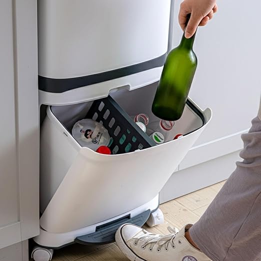 ANCHOR LANE Plastic Kitchen Trash Can 38L – (10 Gallon) Large Garbage Can with Lid, Heavy Duty Leakproof Waste Bin, Wheeled Indoor Trash-Can for Kitchen, Office, Garage & Commercial Use