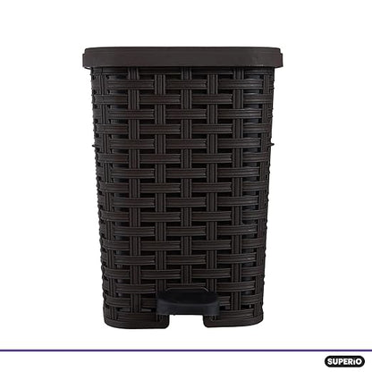 Superio Mini Trash Can with Foot Pedal Small Outdoor Garbage Can with Lid, 1.5 Gallon Plastic Waste Basket for Bathroom, Bedroom, Kitchen, Office, Patio (Wicker Brown 6 QT.), 2 Pack