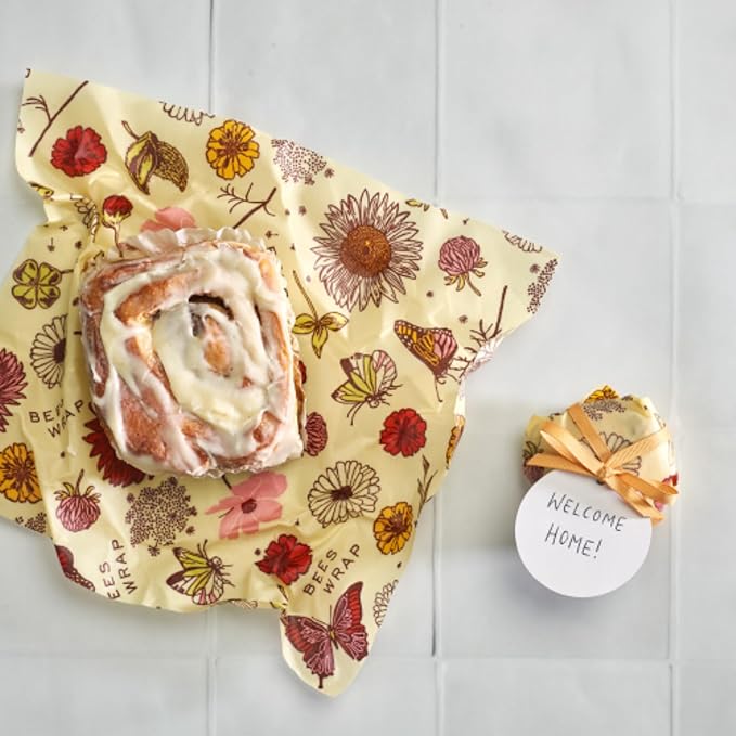 Bee's Wrap Beeswax Wraps for Food - Assorted 5 Pack of Beeswax Wraps - 2 Large & 3 Medium Wrap - Plastic Free Made in USA Reusable Natural Food Wrap - Meadow Magic Print
