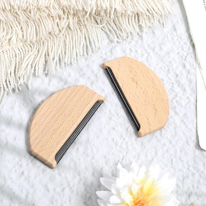 2PCS Wool Comb Sweater Pilling Comb, Manual Pilling Remover for Clothes with Pouch Lint Remover Clothing Brush Tool for Clothing Knitwear Scarves Cashmere Wool Coats Shaver