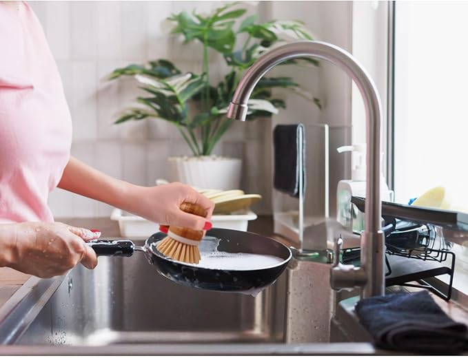 HIC Kitchen Vegetable Scrubber Dishwashing Brush, Bamboo with Non-Scratch Bristles