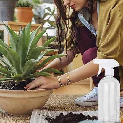 UUJOLY 17 oz Plastic Spray Bottle Trigger Empty Spray Bottles Clear Refillable Container for Water, Essential Oils, Hair, Cleaning Products, Adjustable Head Sprayer and Stream (4 Pack/500ml)