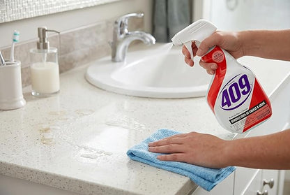 409 All Purpose Cleaner Spray, 32 Fl Oz Multi-Surface Antibacterial Kitchen Degreaser, Kills 99.9% of Germs Including COVID-19 Virus, Multipurpose Disinfectant Spray Bottle + Microfiber Cloth