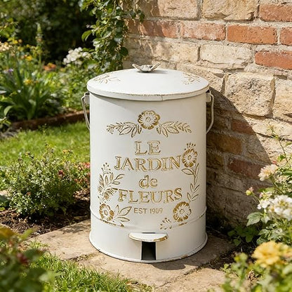 Rustic Farmhouse Decor Trash Can with Lid and Pedal Retro Handmade Distressed Design Pattern Round Garbage Cans Recycling Waste Bin for Home Patio Yard Bathroom Kitchen Garden Living Room White&Gold