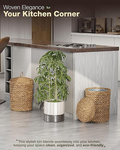 BLUEWEST 4.5 Gallon Large Wicker Bathroom Trash Can with Lid, Handwoven Rattan Wastebasket with Removable Plastic Inner Bin, Decorative Waste Basket for Bedroom, Office, or Kitchen