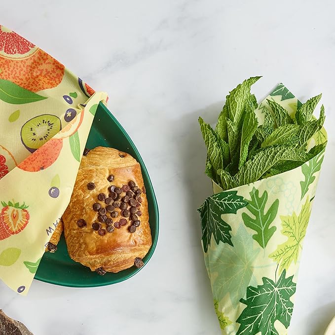 Bee's Wrap Beeswax Wraps for Food - 3 Pack of Assorted Beeswax Wraps - Small, Medium & Large Wrap - Plastic Free Made in USA Reusable Natural Food Wrap - Fresh Fruit Print