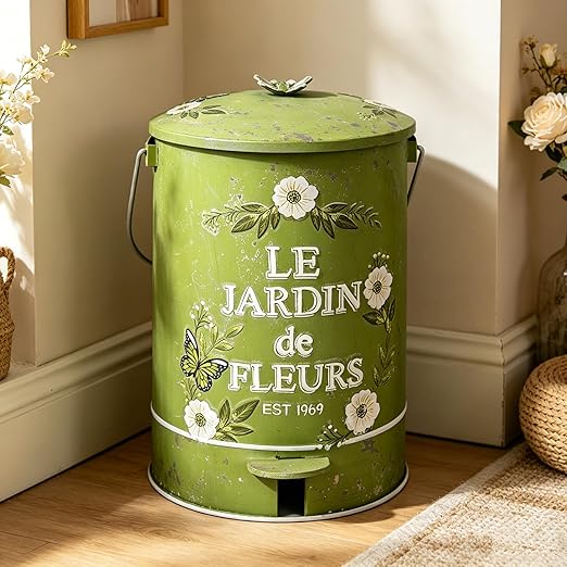 Rustic Farmhouse Decor Trash Can with Lid and Pedal Retro Handmade Distressed Design Pattern Round Garbage Cans Recycling Waste Bin for Home Patio Yard Bathroom Kitchen Garden Living Room Green
