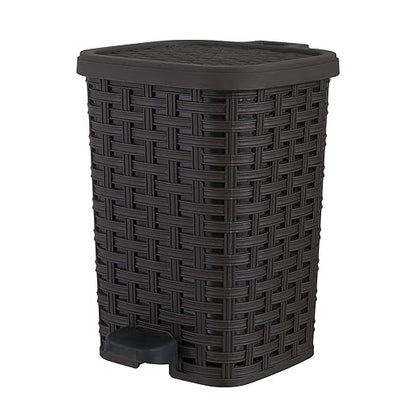 Superio Mini Trash Can with Foot Pedal Small Outdoor Garbage Can with Lid, 1.5 Gallon Plastic Waste Basket for Bathroom, Bedroom, Kitchen, Office, Patio (Wicker Brown 6 QT.), 2 Pack
