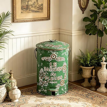 Rustic Farmhouse Decor Trash Can with Lid and Pedal Retro Handmade Distressed Design Pattern Round Garbage Cans Recycling Waste Bin for Home Patio Yard Bathroom Kitchen Garden Living Room Green
