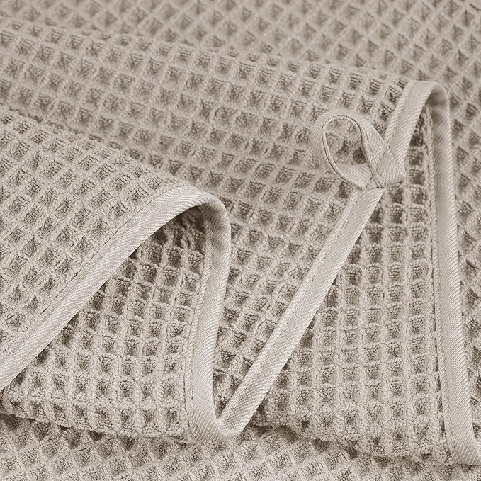 POLYTE 430 GSM Microfiber Oversize Quick Dry Lint Free Bath Towel, 60 x 30 in, 4 Pack (Waffle Weave)