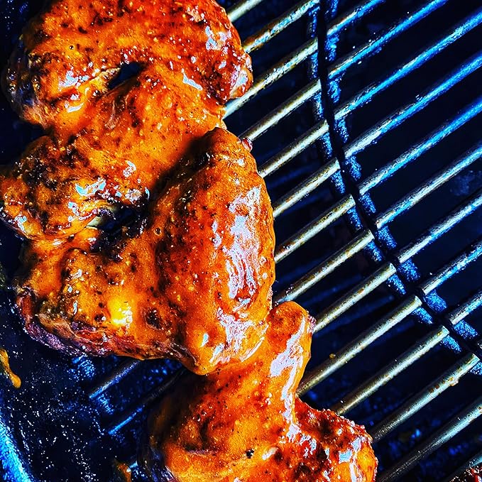 Angus & Oink Gift Set | Wings & Chicken Things Gift Box | BBQ Rubs | 1 x Feather Duster | 1 x Nashville Hot Chicken | 1 x Korean Seasoning | 1 x Buffalo Hot Wing | 4 x 200G